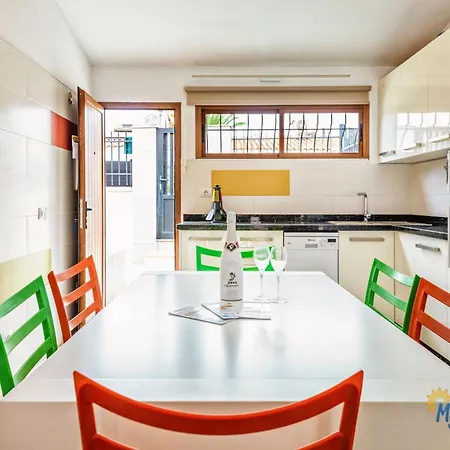 Sun Paradiso Apartment *